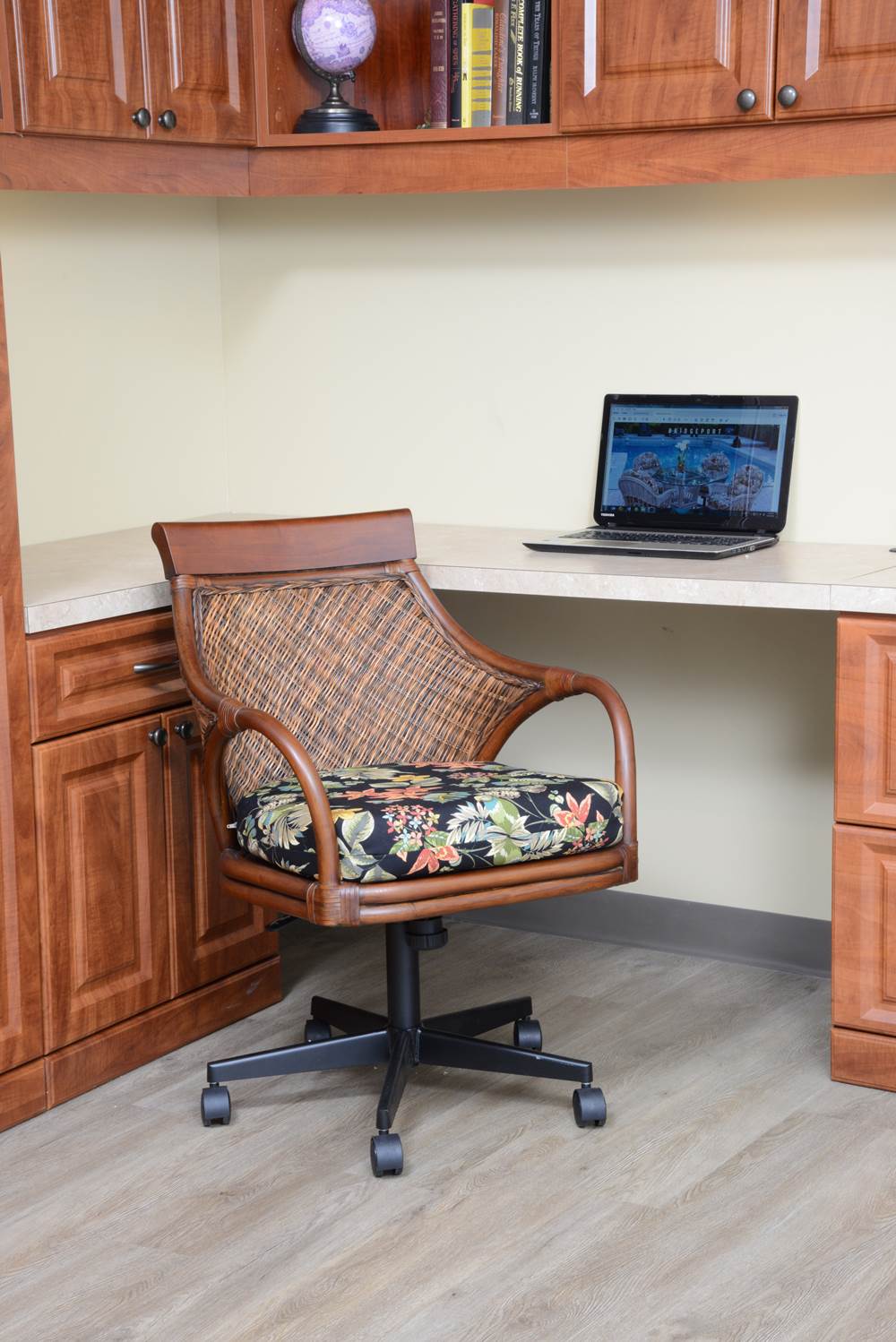 Bermuda Cocktail Table Alexander & Sheridan Casual Furniture Wholesale